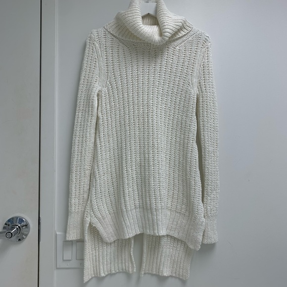 BCBGMAXAZRIA white tunic sweater XXS/XS like NEW! - Picture 2 of 6